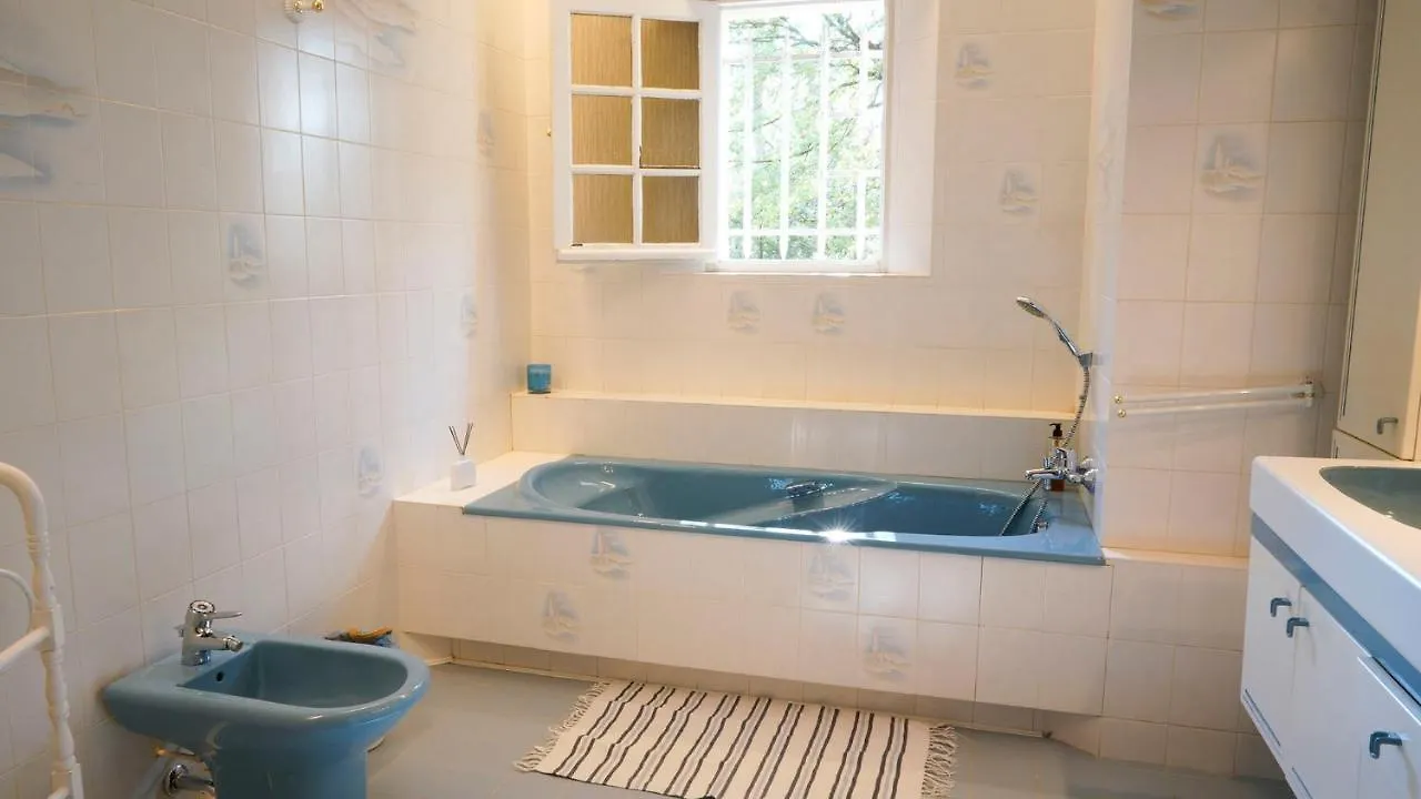 Chambres dans le Luberon - Bois Romay La Bastide-des-Jourdans 0*,